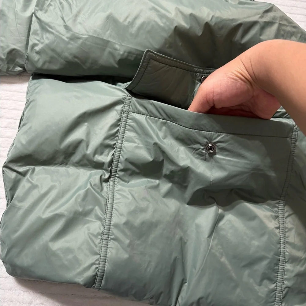 Fabletics Sage Green Puffer Coat - Picture 5 of 8
